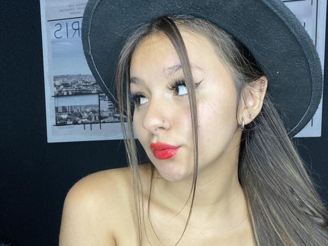 AlessiaFerry - Live porn &amp; sex cam - 19201862