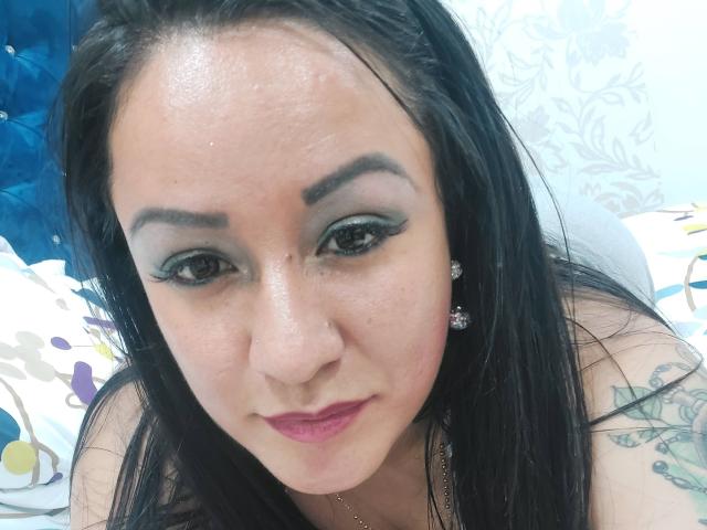 LuciIanaDiaZ - ライブポルノ&amp;セックスカム - 19206882