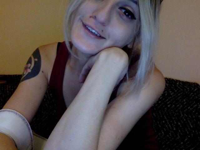 MissCherryOnTop - сексуальная веб-камера в реальном времени - 19212050