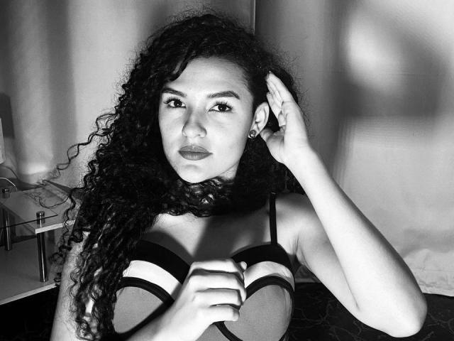 DaniaCurly - Live porn &amp; sex cam - 19212982