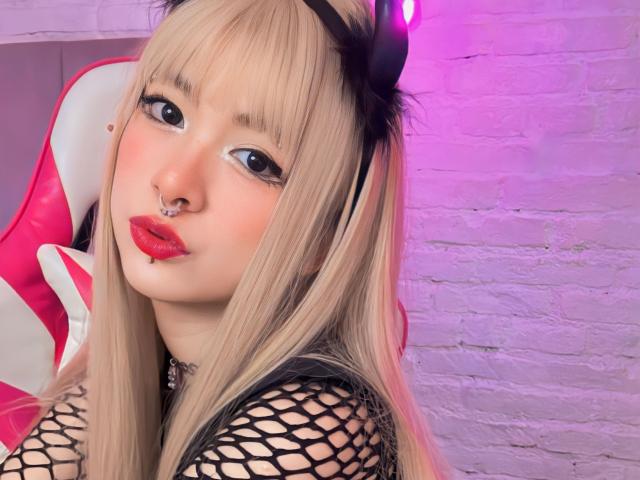 SabriPrettty - Porno na żywo i seks kamera - 19232978