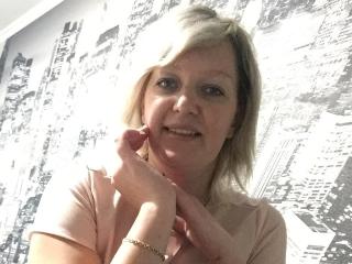 EmmaHoty - Live sex cam - 19235202