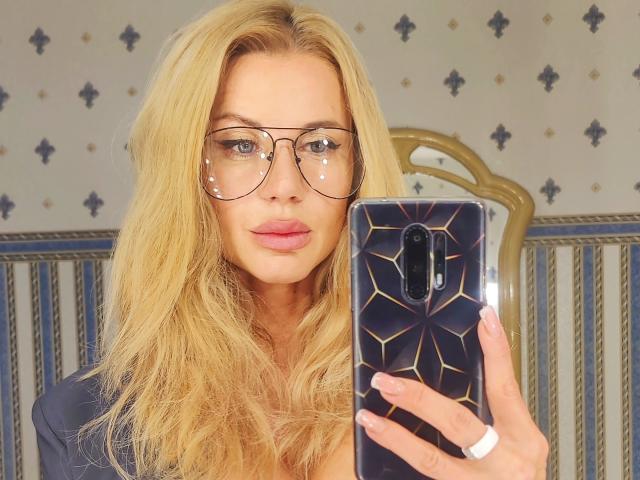 MilaAxel - Live porn &amp; sex cam - 19235538