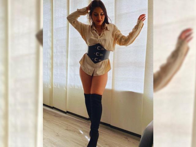 SeleneJames - Live porn &amp; sex cam - 19236058