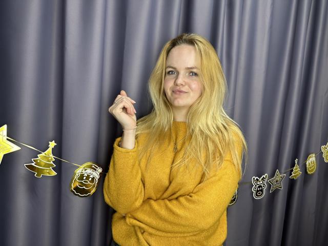 KseniaHopes - Live porn &amp; sex cam - 19244182