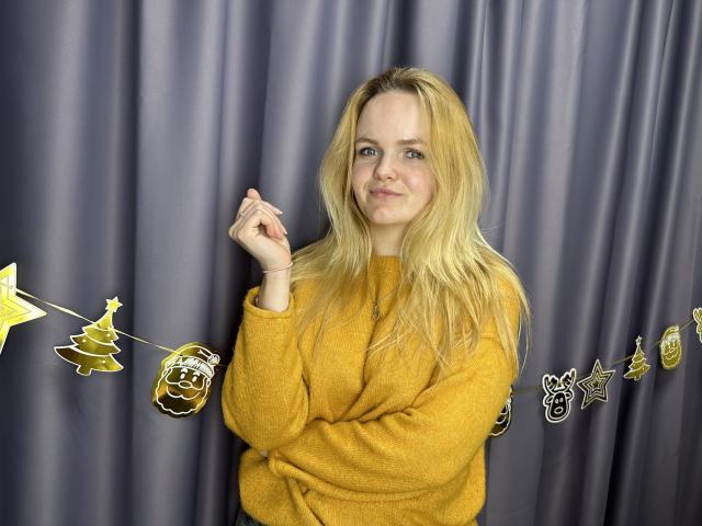 KseniaHopes - Élő pornó és szexkamera - 19244186