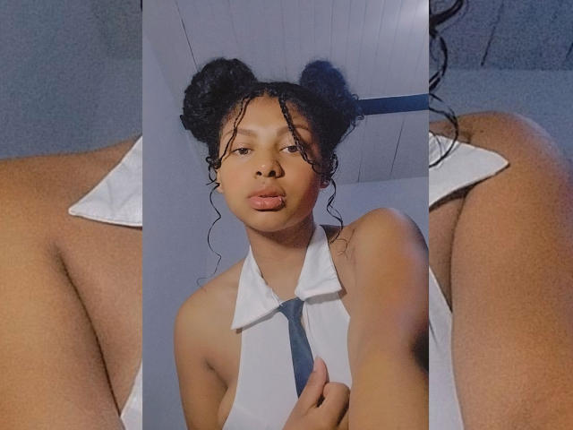 EmmaRiicco - Live porn &amp; sex cam - 19246166