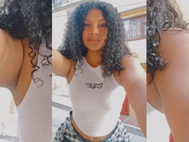 EmmaRiicco - Live porn &amp; sex cam - 19246194