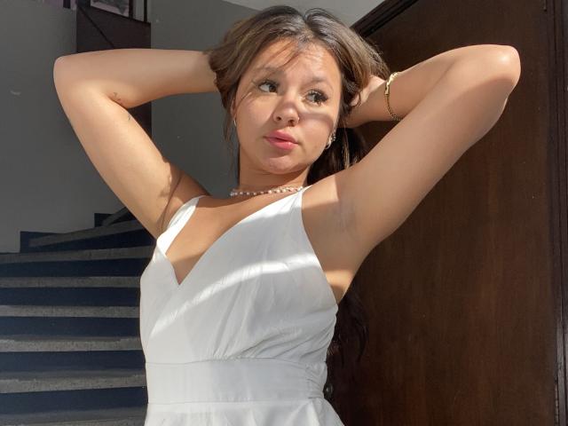 AlessiaFerry - Live porn &amp; sex cam - 19246646