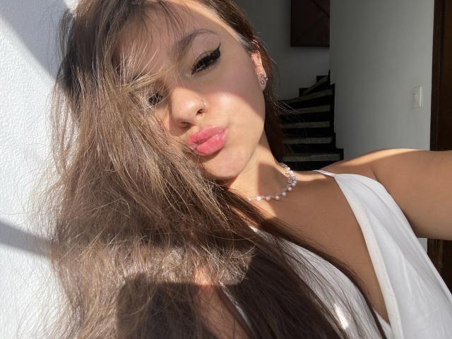 AlessiaFerry - сексуальная веб-камера в реальном времени - 19246702