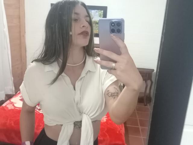 AtheneaRossi - Live porn &amp; sex cam - 19248982