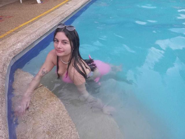 AtheneaRossi - Live porn &amp; sex cam - 19249034