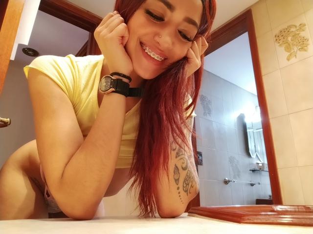 AnnaKhalo - פורנו בשידור חי ומצלמת סקס - 19249134