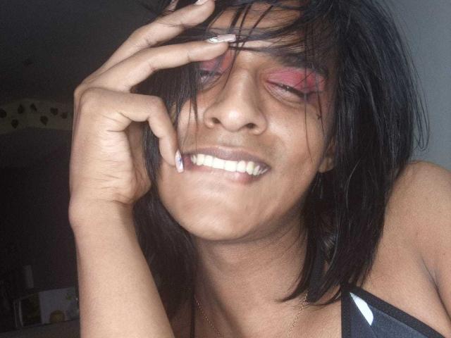 IssabellaHot - פורנו בשידור חי ומצלמת סקס - 19256394