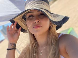 ValeryMansson - Live porn &amp; sex cam - 19259302