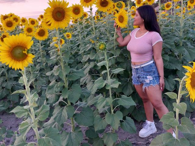 AbrilThomas - Live porn &amp; sex cam - 19263046