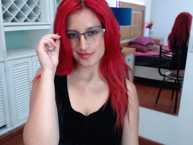 GwenRoux - Live porn &amp; sex cam - 19278090