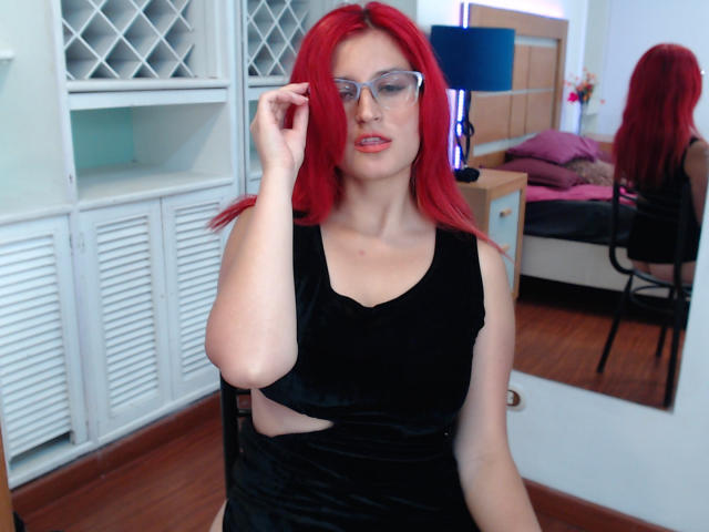 GwenRoux - сексуальная веб-камера в реальном времени - 19278098