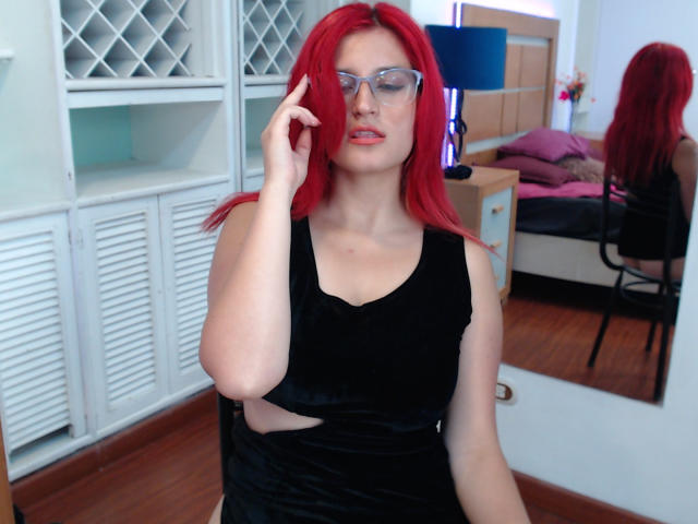 GwenRoux - Live porn &amp; sex cam - 19278102