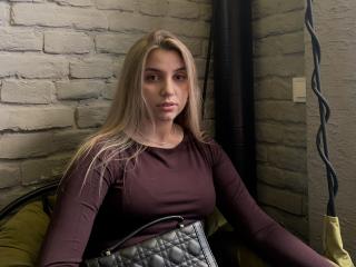 AnnaxBelleSweet - Live porn &amp; sex cam - 19286610
