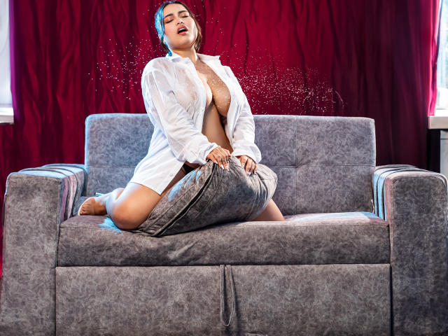 EvelinLombardi - Live sex cam - 19290174