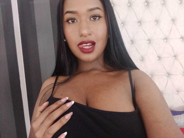 LauriyDubois - Live porn &amp; sex cam - 19296282