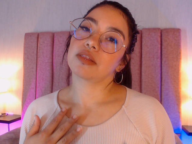 EmmaRuiz - פורנו בשידור חי ומצלמת סקס - 19298182