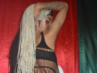 StrawberryCambell69 - Live porn &amp; sex cam - 19305498