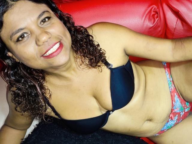 RoxannaKorz - Live sex cam - 19306070