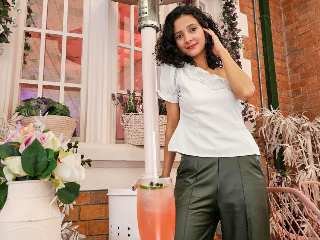 AshlyRogers - Porno na żywo i seks kamera - 19317670