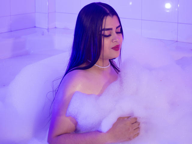 EmilyBoobss - פורנו בשידור חי ומצלמת סקס - 19323234