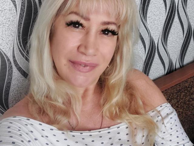 TastyCarmen - Camera khiêu dâm &amp; quyến rũ trực tiếp - 19335110