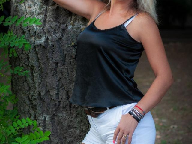 TastyCarmen - Live porn &amp; sex cam - 19335118