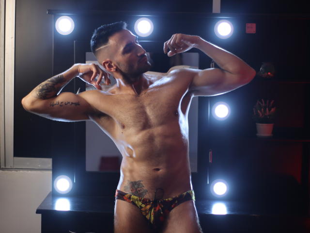 DominikoAisher - Live porn &amp; sex cam - 19339318