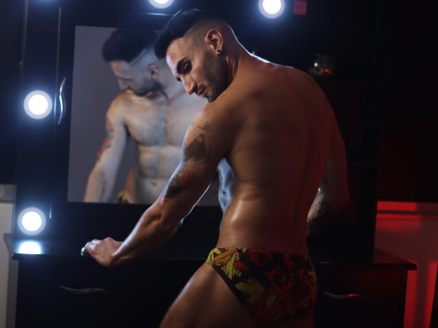 DominikoAisher - Live sex cam - 19339326