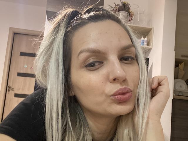 DouceAmelia - 라이브 포르노 &amp; 섹스 캠 - 19340850