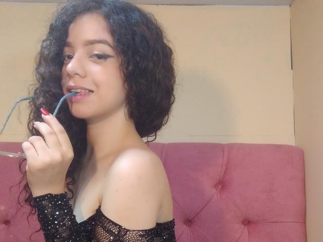 CamiEvans - פורנו בשידור חי ומצלמת סקס - 19344666