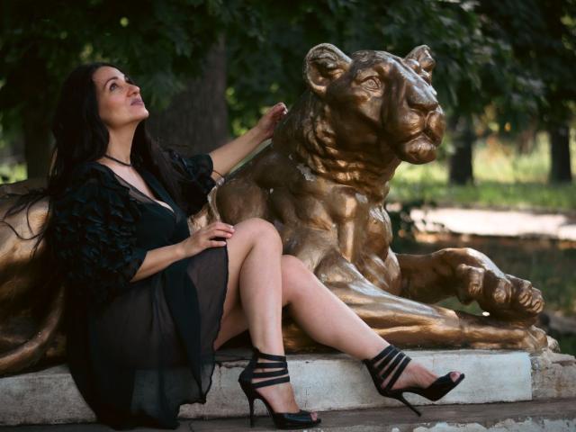 GinaONeon - Live porn &amp; sex cam - 19347894