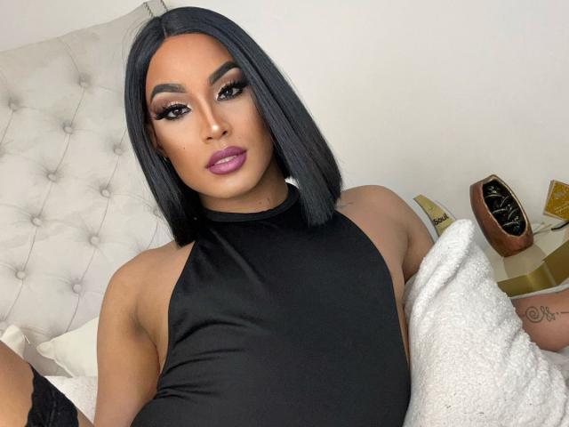 CarlyMartiness - Live porn &amp; sex cam - 19350122