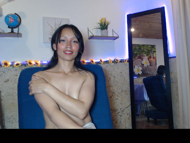 IssaSex - Live porn &amp; sex cam - 19350414