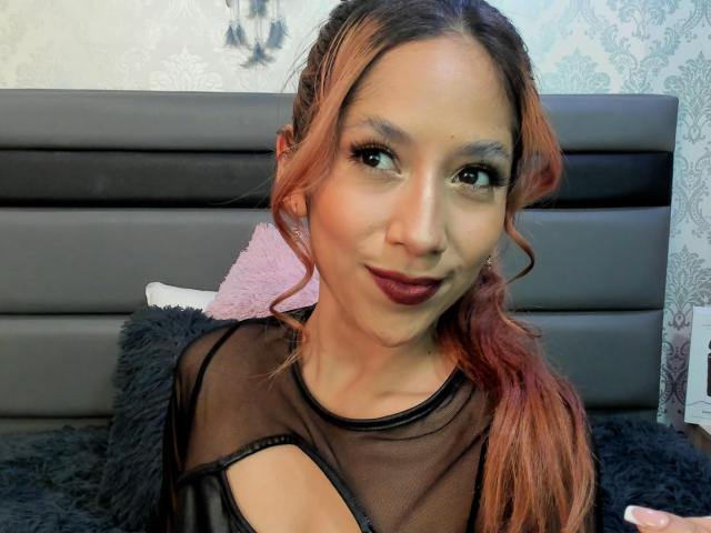 BrianaHarpers - Live porn &amp; sex cam - 19353006