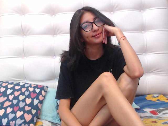 AlishaJames - Live porn &amp; sex cam - 19356082