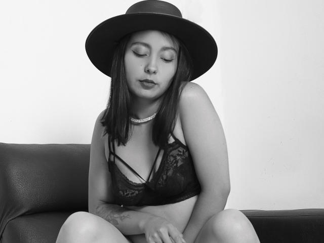 Eluney - Camera khiêu dâm &amp; quyến rũ trực tiếp - 19357858