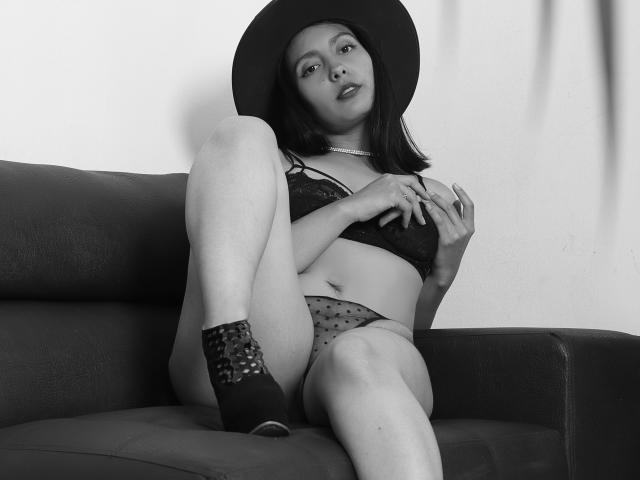 Eluney - сексуальная веб-камера в реальном времени - 19357938