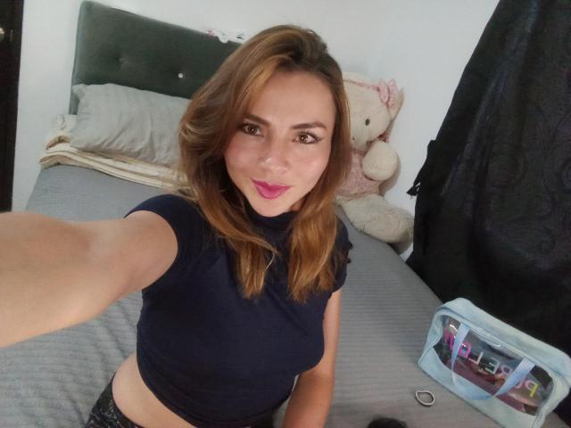 EmelySofia - Live porn &amp; sex cam - 19358330