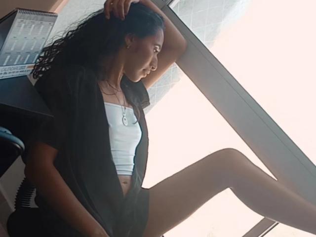 LizHoneyCg - Live porn &amp; sex cam - 19358426