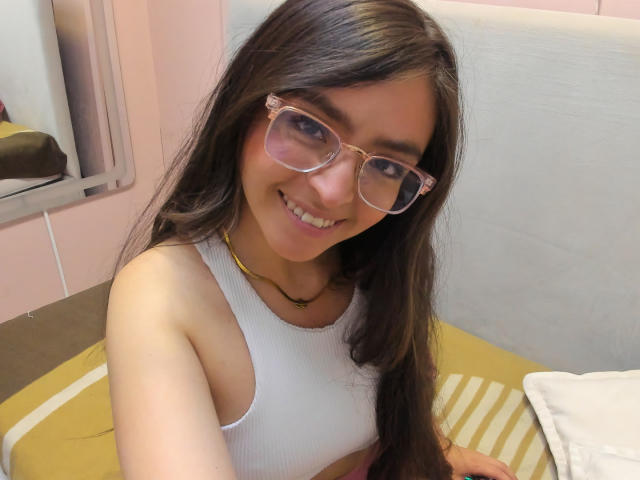 EvaMcAllister - Élő pornó és szexkamera - 19360682