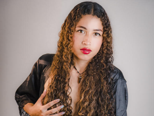 AfroditaDangelo - Live porno og sexkamera - 19371758