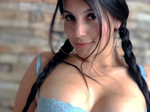 IsabellaColledani - сексуальная веб-камера в реальном времени - 19372842