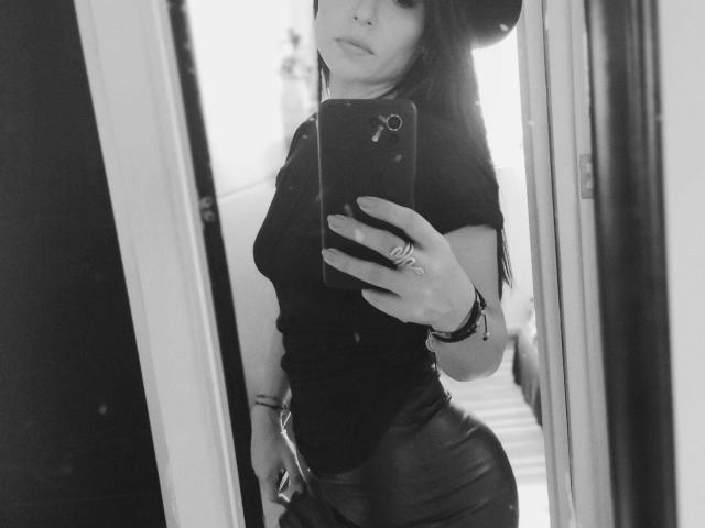 SummerHotX - Live porn &amp; sex cam - 19374378